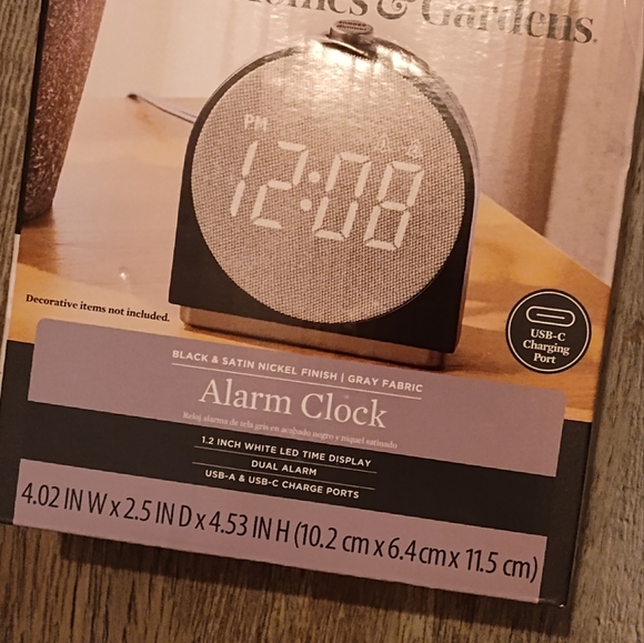 NWT! Better Home & Gardens Alarm Clock - Picture 2 of 5